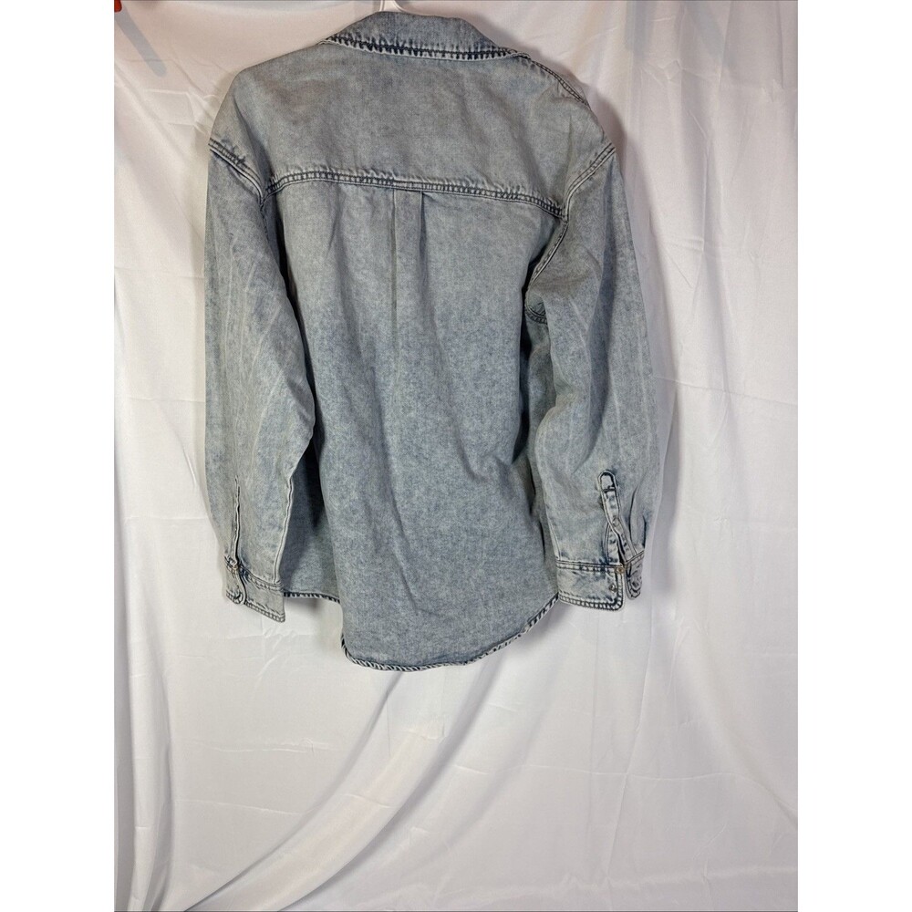 Wild Fable Women's Long Sleeve Oversized Denim Western Shirt Light Wash Size S